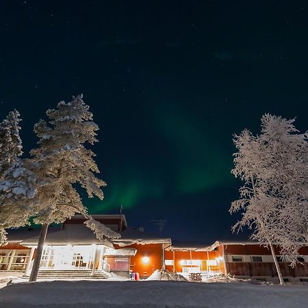 Yllaes Lake Hotel Яллас'ярві Екстер'єр фото