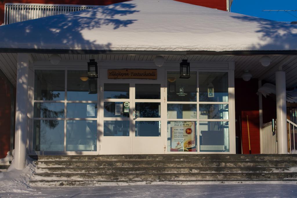 Yllaes Lake Hotel Яллас'ярві Екстер'єр фото