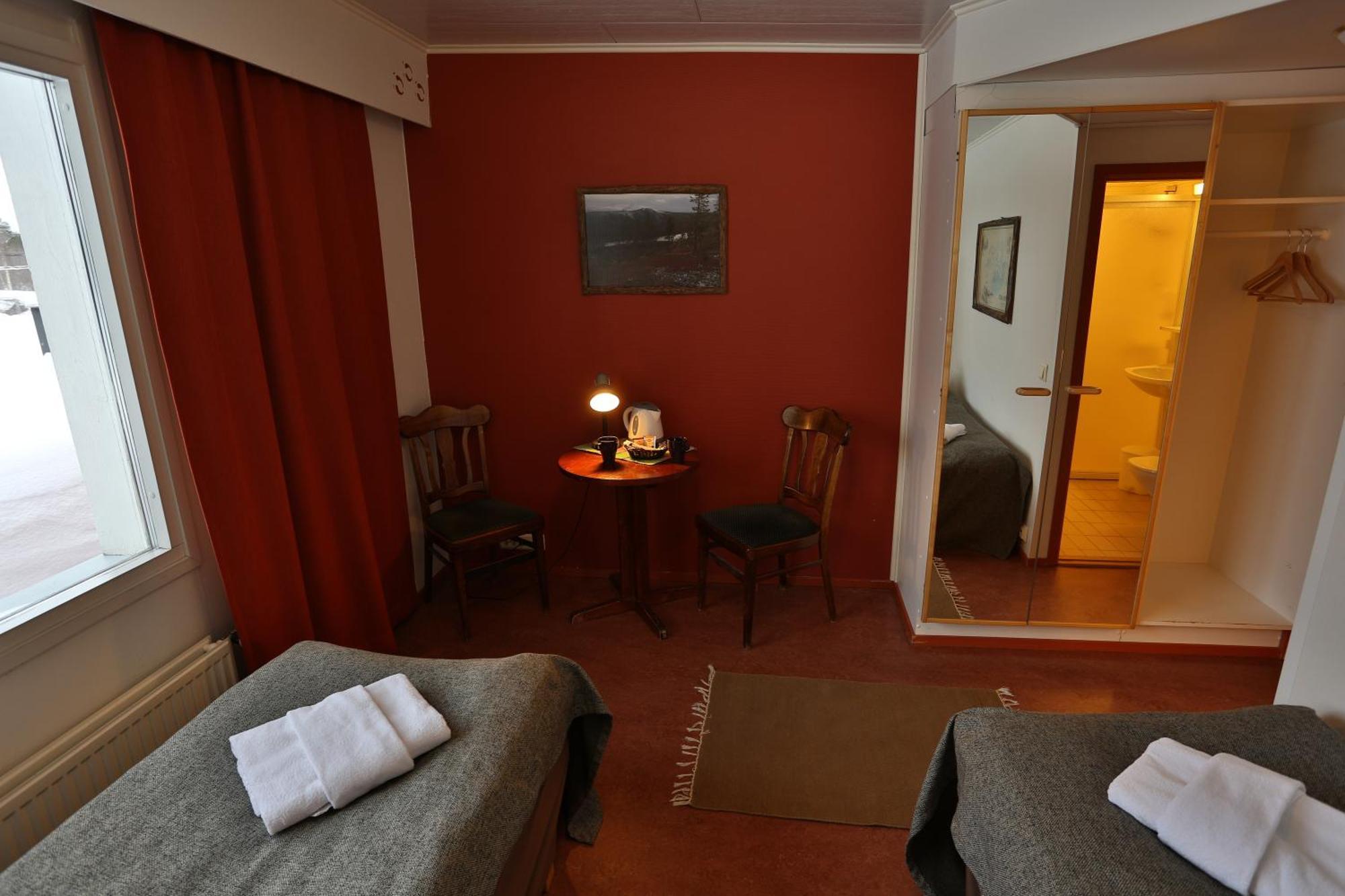 Yllaes Lake Hotel Яллас'ярві Номер фото